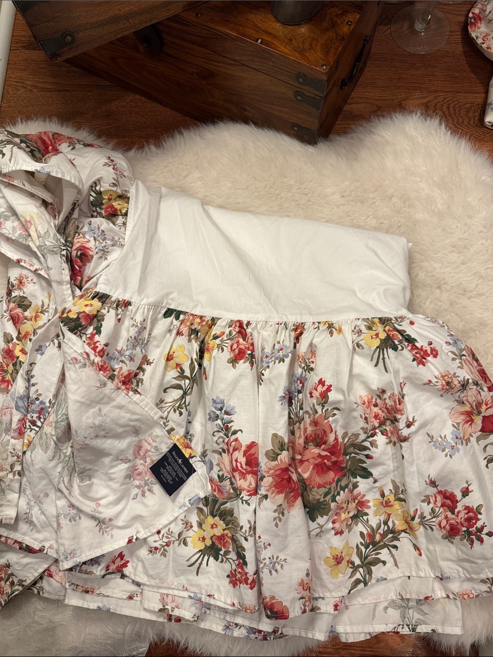Vintage Ralph Lauren Petticoat Bedskirt Size Queen pre-owned.